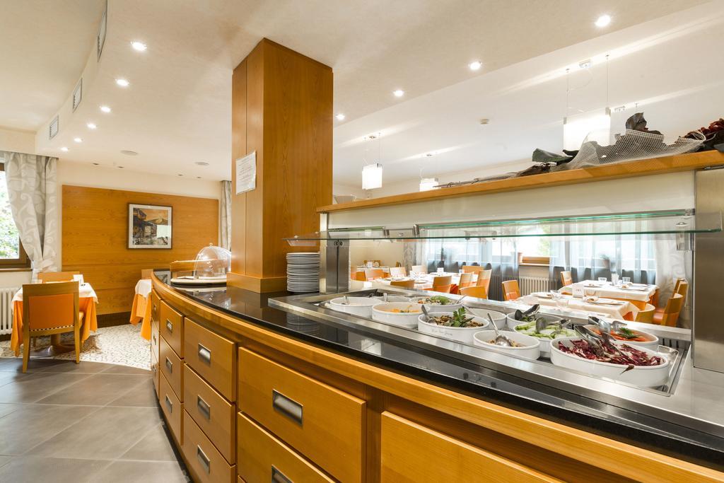 Relais San Giusto Hotel Кампитело ди Фаса Екстериор снимка