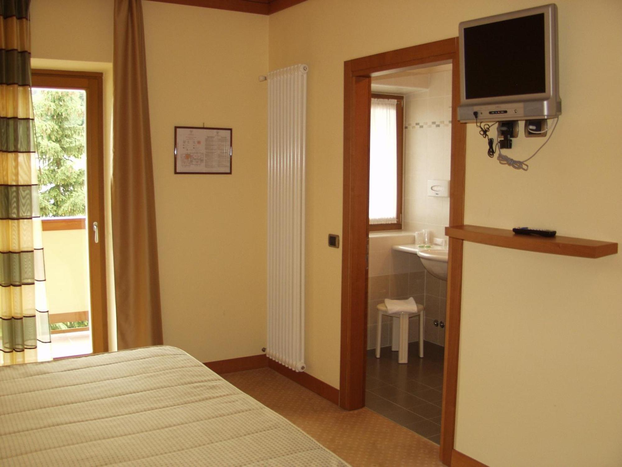 Relais San Giusto Hotel Кампитело ди Фаса Екстериор снимка