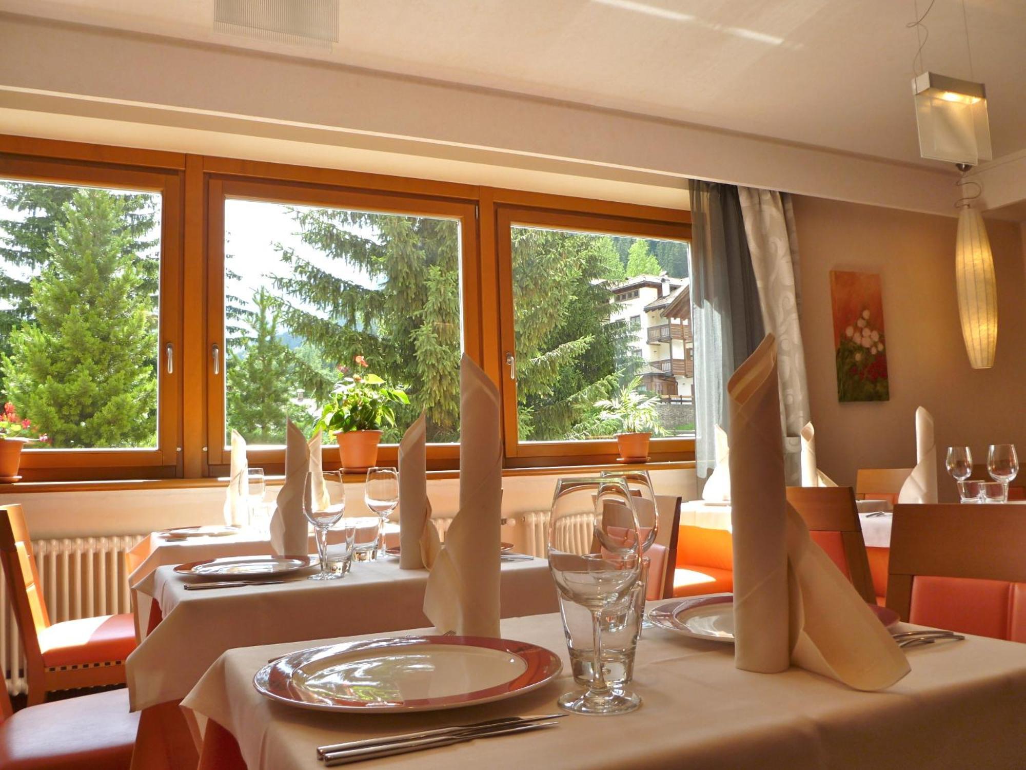 Relais San Giusto Hotel Кампитело ди Фаса Екстериор снимка