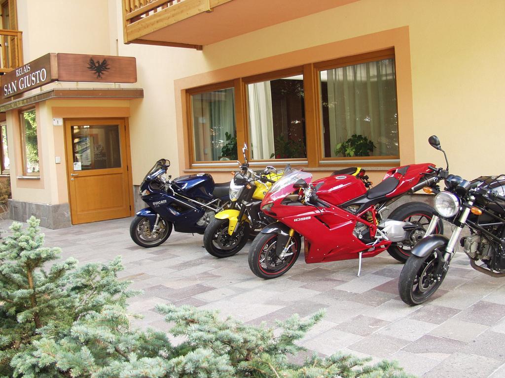 Relais San Giusto Hotel Кампитело ди Фаса Екстериор снимка