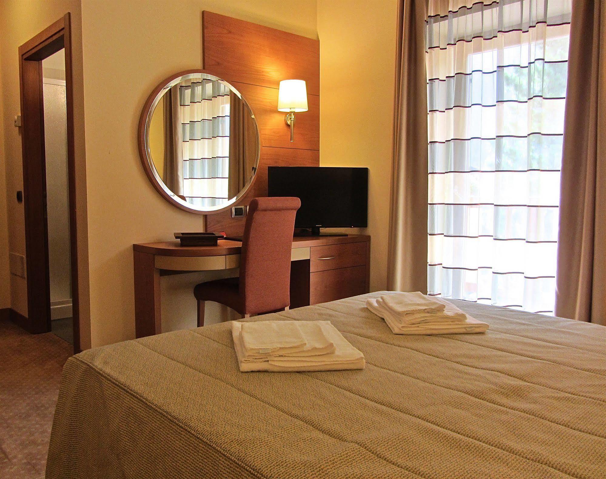 Relais San Giusto Hotel Кампитело ди Фаса Екстериор снимка