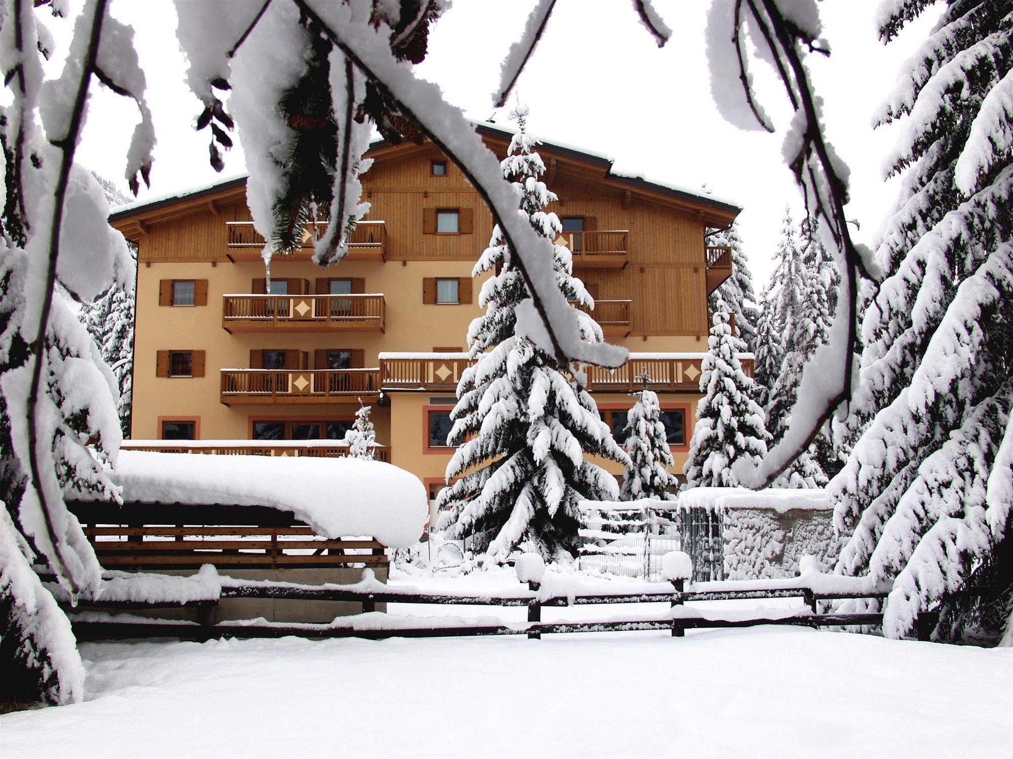 Relais San Giusto Hotel Кампитело ди Фаса Екстериор снимка