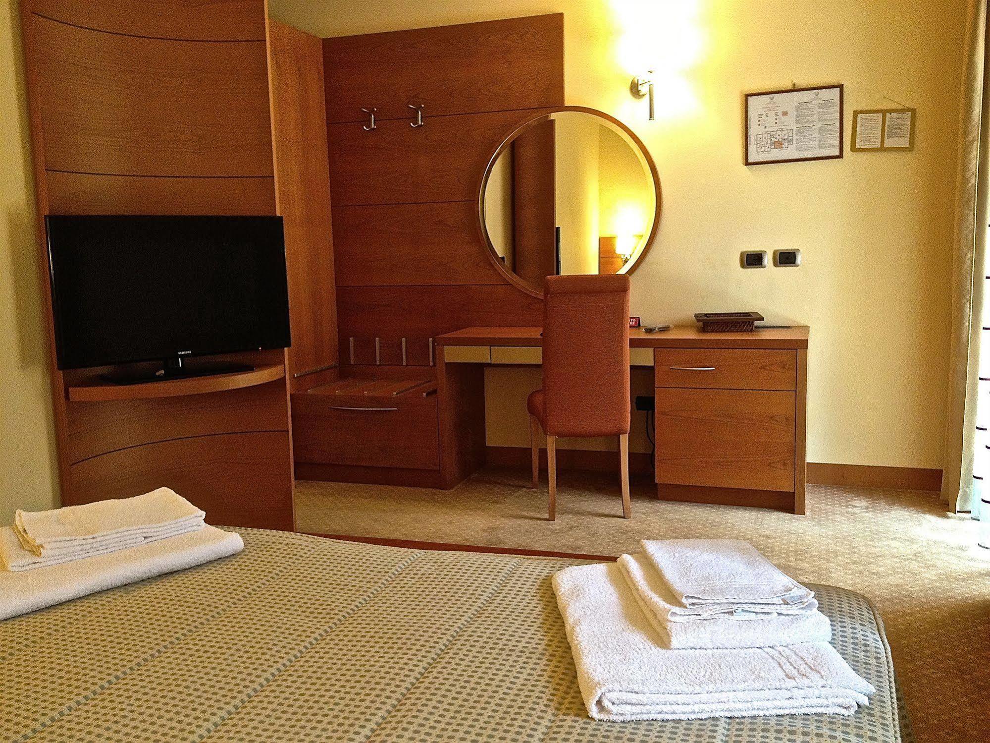 Relais San Giusto Hotel Кампитело ди Фаса Екстериор снимка