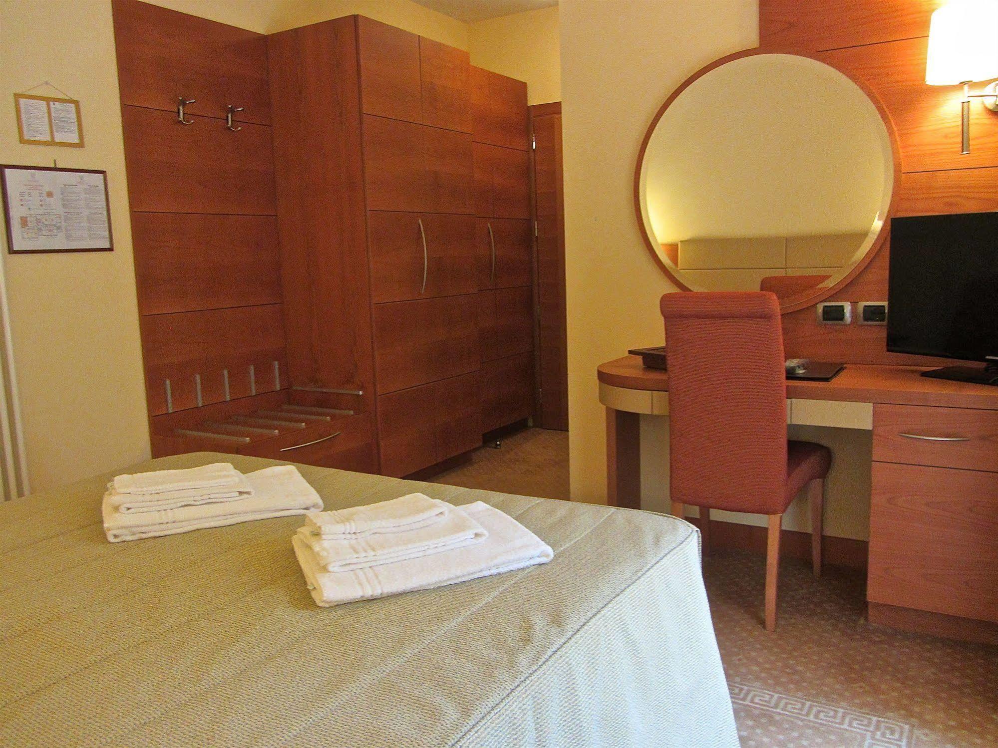 Relais San Giusto Hotel Кампитело ди Фаса Екстериор снимка