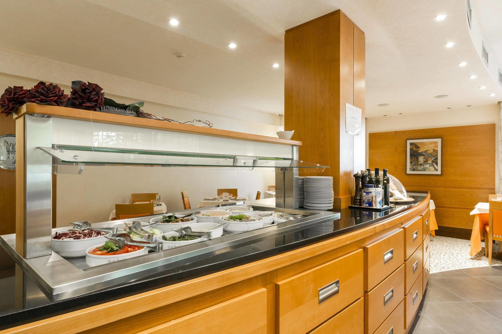 Relais San Giusto Hotel Кампитело ди Фаса Екстериор снимка